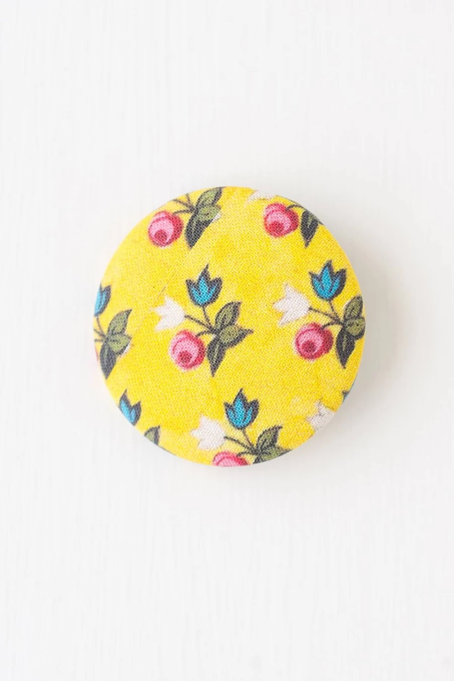 Lazybones Women's Mellow Brooch - Elegant Floral Pin for Stylish Outfits