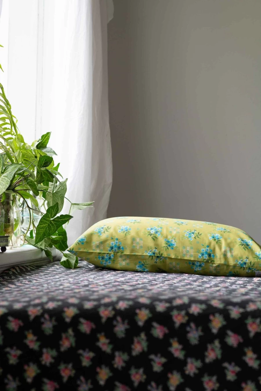 "Lazybones Women's Organic Cotton Pillowcase Set in Avonlea Moss – Soft & Sustainable"